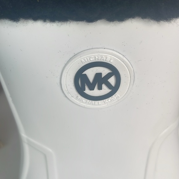 Michael Kors Montaigne Pull-On White-PVC Rain Bootie Boots Size 7 - Picture 8 of 10